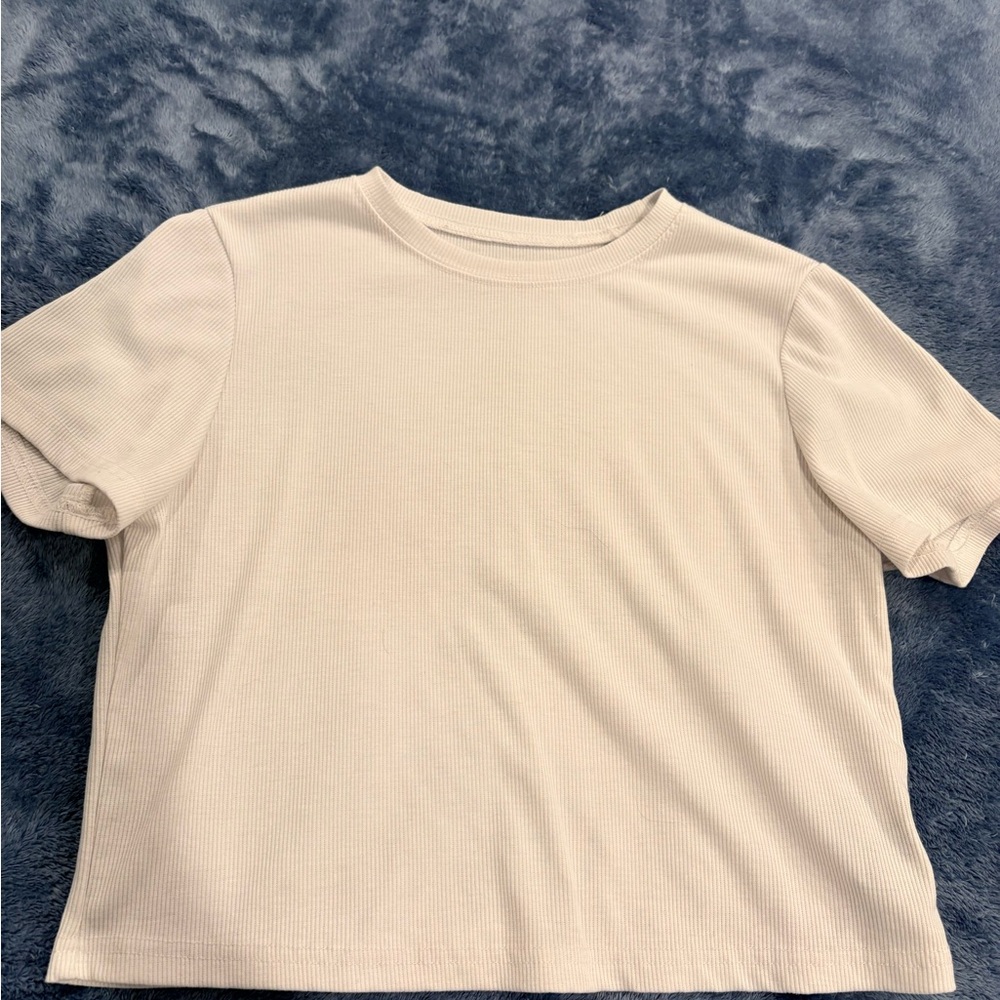 SHEIN Cream Short Sleeve Tee